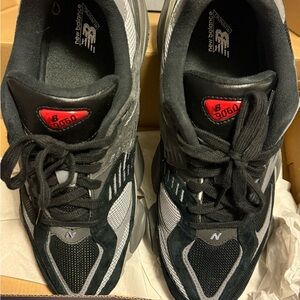 New Balance 9060 Black and Silver Sneakers